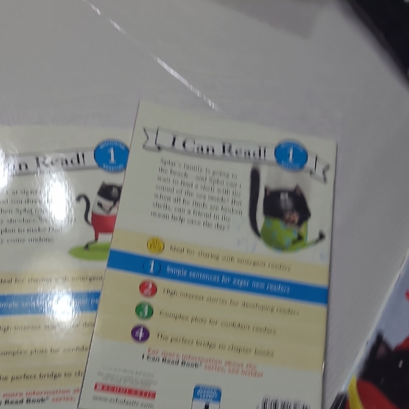 Scholastic Splat the Cat I Can Read Series - Red and Blue Covers, 5 Books - Picture 7 of 8